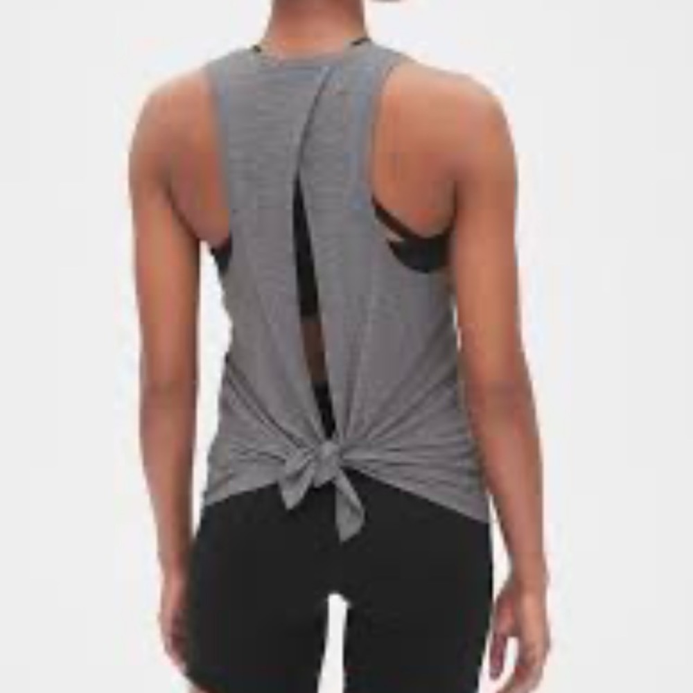 GapFit tank x2